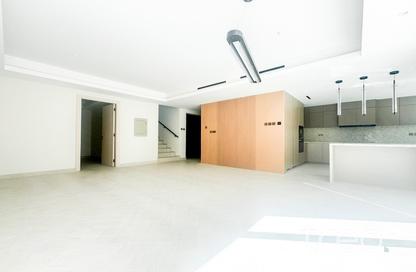 Villa - 3 Bedrooms - 4 Bathrooms for rent in Springs 8 - The Springs - Dubai Villa - 3 Bedrooms - 4 Bathrooms for rent in Springs 8 - The Springs - Dubai