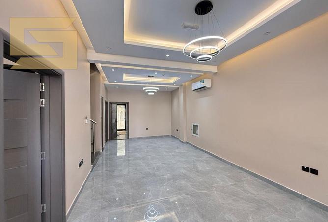 127917998 - Property Image 3