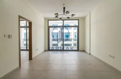 Apartment - 1 Bedroom - 2 Bathrooms for rent in Al Nasr Central Building - Oud Metha - Bur Dubai - Dubai