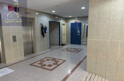 عمارة بالكامل - 8 غرف نوم - 8 حمامات للبيع في بناية الظاهري - الشويحنة - الشارقة