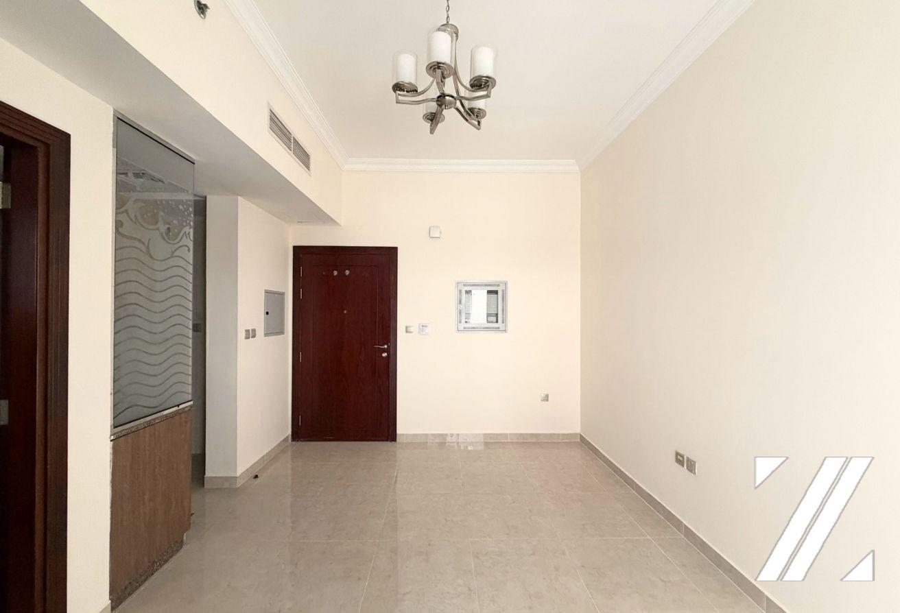 No Commission | Studio Apartment | Prime Location photo 4