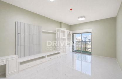 Apartment - 3 - 4 for sale in Time 1 - Dubai Land Residence Complex - Dubai Apartment - 3 - 4 for sale in Time 1 - Dubai Land Residence Complex - Dubai