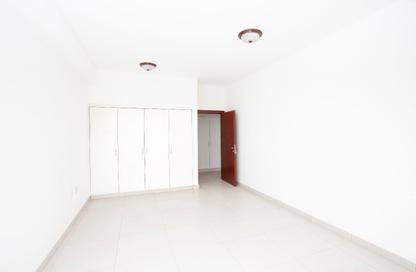 Apartment - 3 Bedrooms - 3 Bathrooms for rent in Al Karama - Dubai