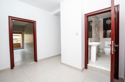 Apartment - 3 Bedrooms - 3 Bathrooms for rent in Al Karama - Dubai