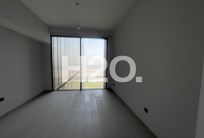 Brand New | Luxurious | Semi Furnished photo 2
