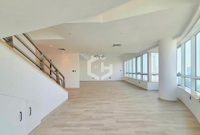 130201533 - Property Image 3
