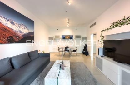 Apartment - 1 Bedroom - 1 Bathroom for sale in Marina Pinnacle - Dubai Marina - Dubai