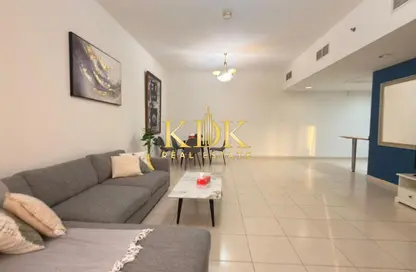 شقة - غرفة نوم - 2 حمامات للايجار في الخزامى 1 - حدائق الإمارات 1 - قرية جميرا الدائرية - دبي