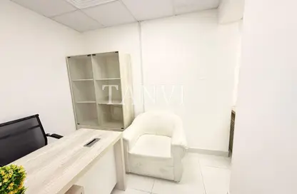 Office Space - 1 Bedroom - 1 Bathroom for rent in Silver Home Building - Hor Al Anz - Deira - Dubai Office Space - 1 Bedroom - 1 Bathroom for rent in Silver Home Building - Hor Al Anz - Deira - Dubai