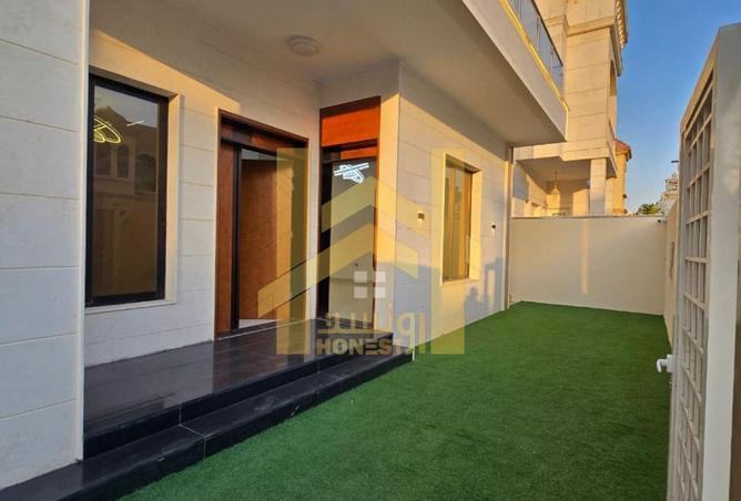 67428739 - Property Image 3