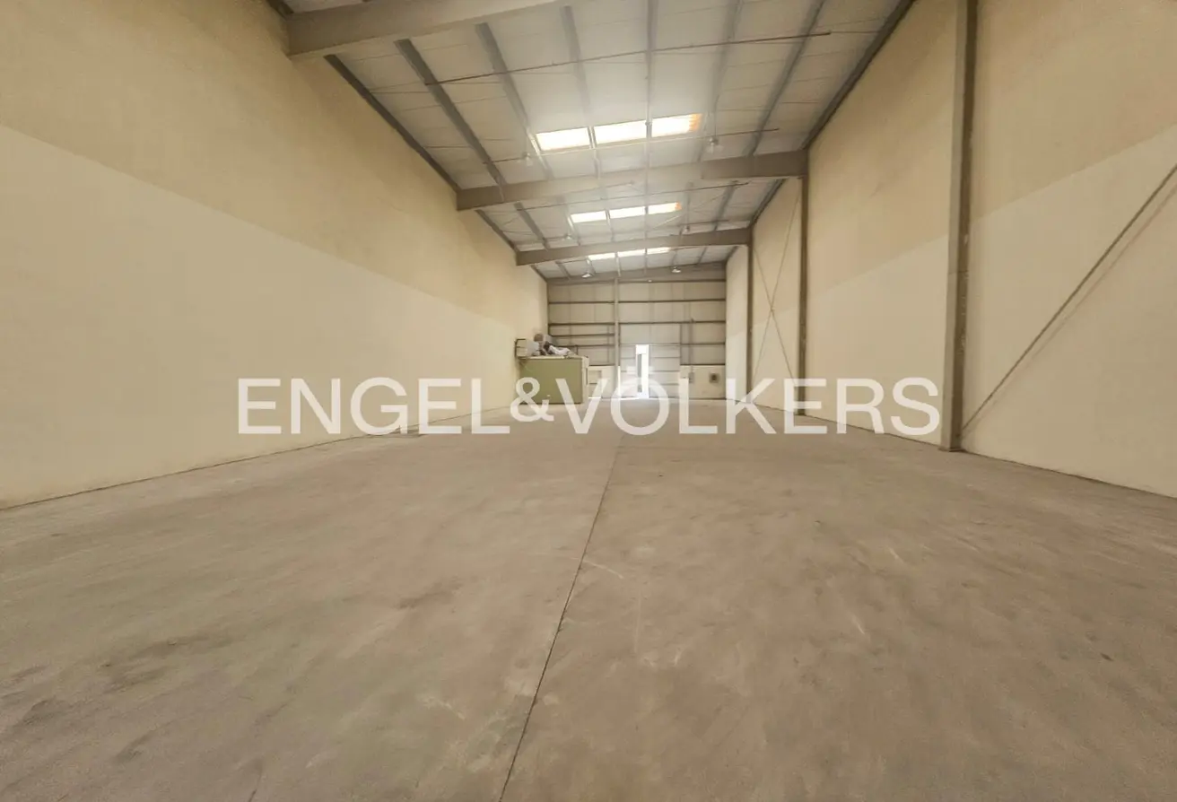 132944340 - Property Main Image