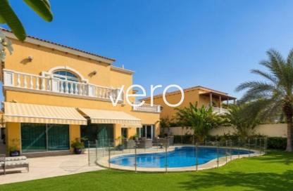 Villa - 5 Bedrooms - 6 Bathrooms for rent in District 4 - Jumeirah Park - Dubai