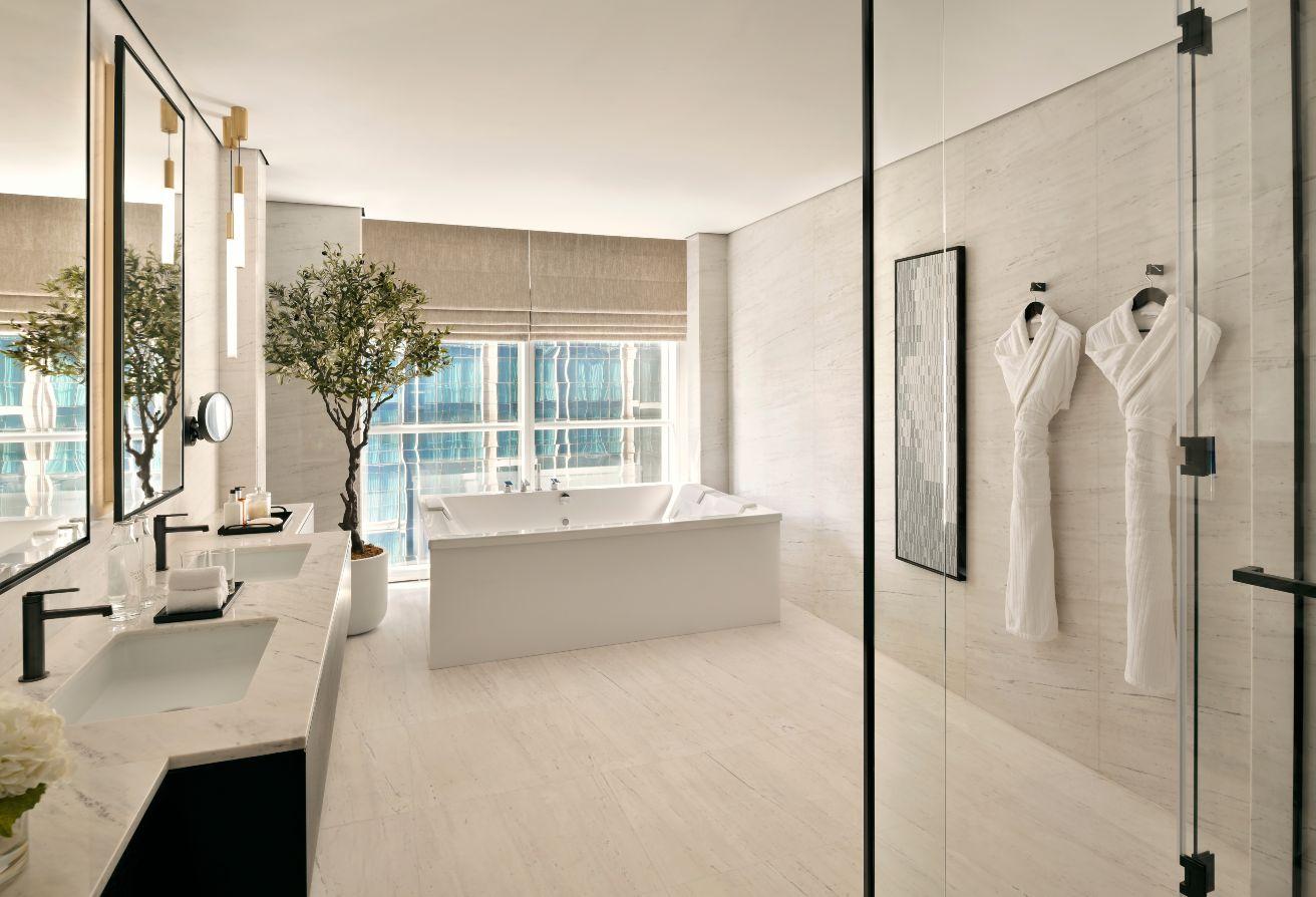 Luxurious Presidential Suite - All Bills Included photo 6
