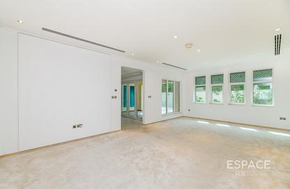 Villa - 3 Bedrooms - 3 Bathrooms for rent in District 8 - Jumeirah Park - Dubai