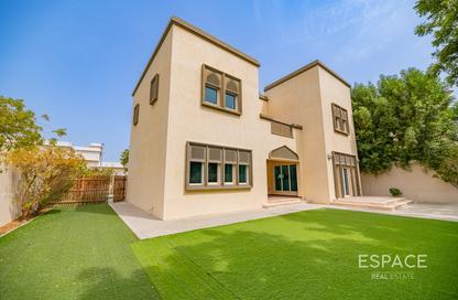 Villa - 3 Bedrooms - 3 Bathrooms for rent in District 8 - Jumeirah Park - Dubai