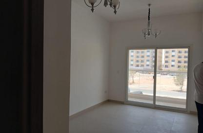 Apartment - Studio - 1 Bathroom for rent in Al Amira Village - Al Yasmeen - Ajman
