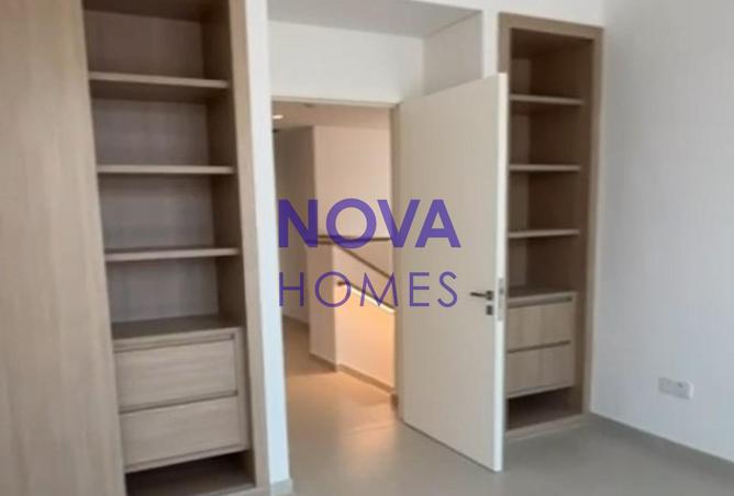 123818432 - Property Image 2