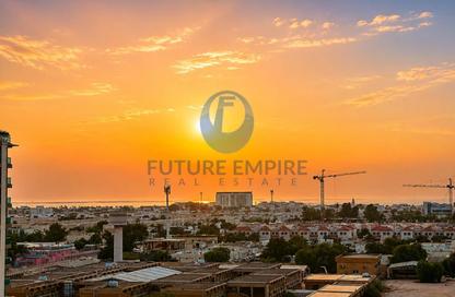 Apartment - 2 - 3 for rent in Dhana 1 - Jumeirah Garden City - Al Satwa - Dubai