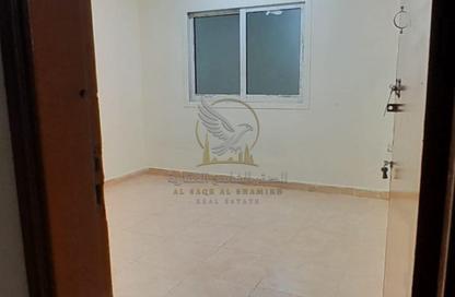 سكن عمال - استوديو - 8 حمامات للايجار في المنطقة الصناعية رقم 2 - المنطقة الصناعية بالشارقة - الشارقة سكن عمال - استوديو - 8 حمامات للايجار في المنطقة الصناعية رقم 2 - المنطقة الصناعية بالشارقة - الشارقة