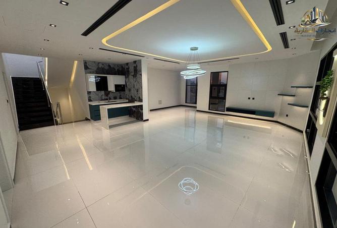 73115925 - Property Image 3