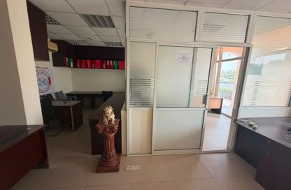 متجر - استوديو - 1 حمام للايجار في واي-15 - طراز إنجليزي - المدينة العالمية - دبي متجر - استوديو - 1 حمام للايجار في واي-15 - طراز إنجليزي - المدينة العالمية - دبي