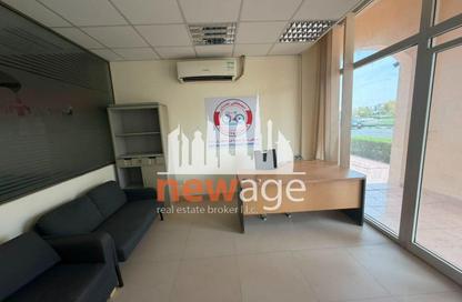 متجر - استوديو - 1 للايجار في واي-15 - طراز إنجليزي - المدينة العالمية - دبي متجر - استوديو - 1 للايجار في واي-15 - طراز إنجليزي - المدينة العالمية - دبي