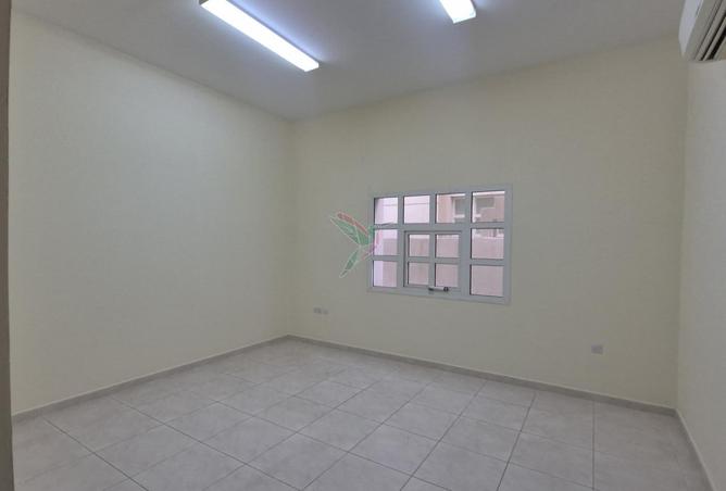 54005652 - Property Image 3