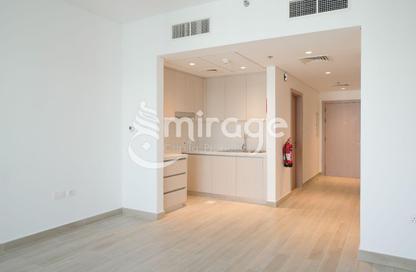 Apartment - Studio - 1 Bathroom for rent in Waters Edge - Yas Island - Abu Dhabi