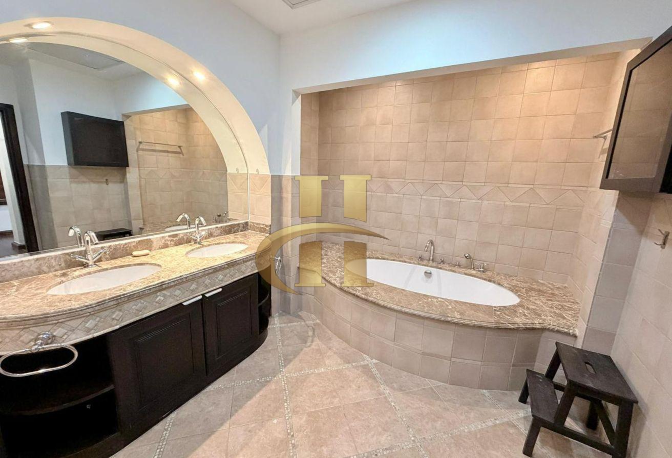 Private Pool | Direct on the Park | Book Now photo 9