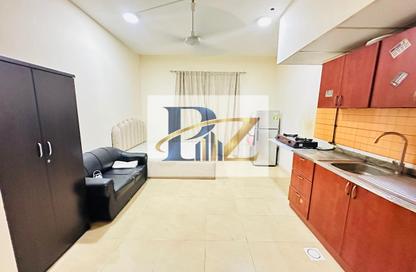 Apartment - Studio - 1 for rent in Muwailih Building - Muwaileh - Sharjah