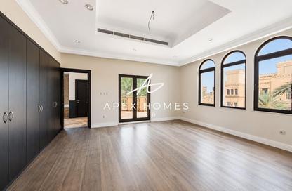 Villa - 5 Bedrooms - 6 Bathrooms for rent in Garden Homes Frond A - Garden Homes - Palm Jumeirah - Dubai