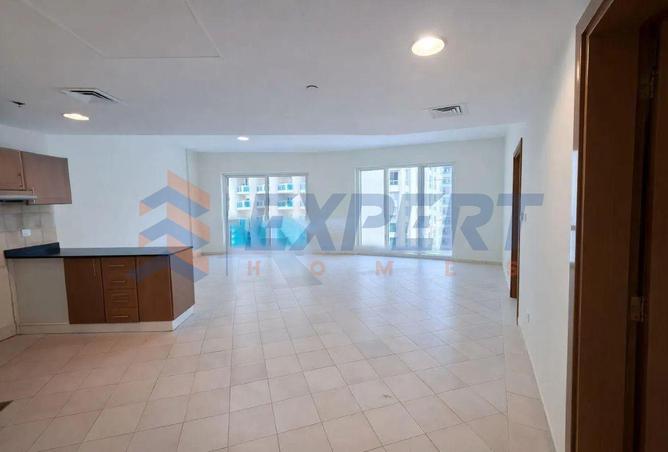 71117618 - Property Image 2