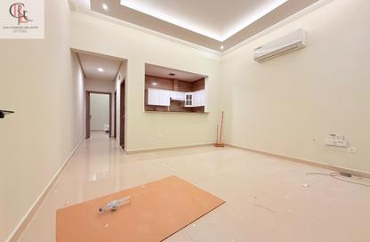 Apartment - 1 - 2 for rent in Mohamed Bin Zayed Centre - Mohamed Bin Zayed City - Abu Dhabi Apartment - 1 - 2 for rent in Mohamed Bin Zayed Centre - Mohamed Bin Zayed City - Abu Dhabi