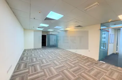 مكتب - استوديو - 1 حمام للايجار في البرج الفضي - الخليج التجاري - دبي