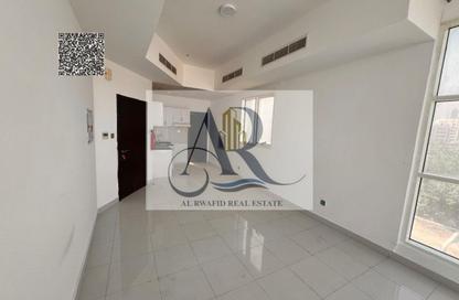 Apartment - Studio - 1 Bathroom for rent in Liwara 1 - Ajman