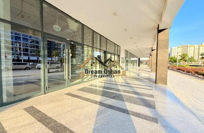 Shop - Studio - 1 for rent in Azizi Riviera 44 - Azizi Riviera - Meydan One - Meydan - Dubai