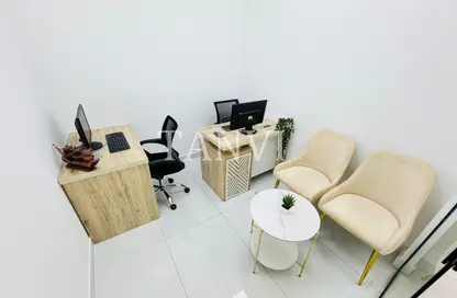 Office Space - Studio - 1 Bathroom for rent in Red Avenue - Al Garhoud - Dubai