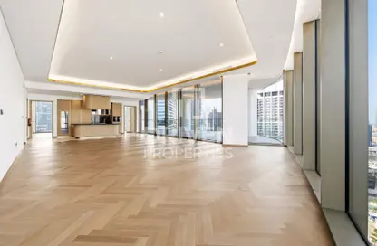 Apartment - 4 Bedrooms - 6 Bathrooms for rent in Jumeirah Living Business Bay - Business Bay - Dubai
