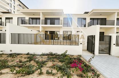 Apartment - 3 Bedrooms - 3 Bathrooms for sale in The Hamilton - Town Square - Dubai