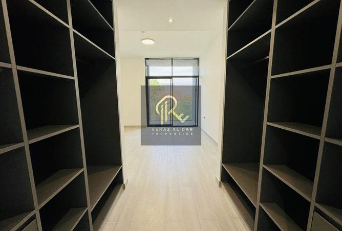 122450056 - Property Image 3