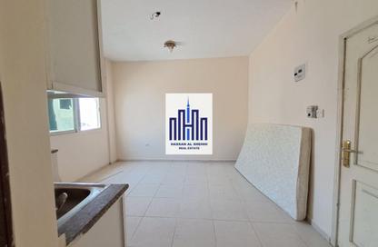 Apartment - Studio - 1 Bathroom for rent in Muwaileh - Sharjah