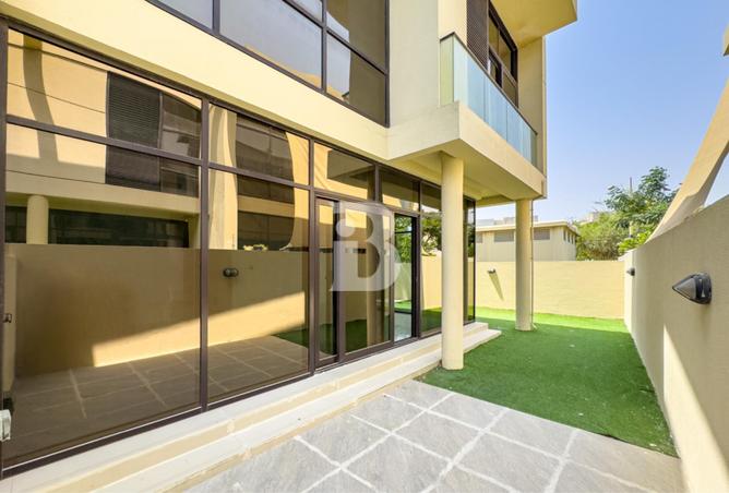 64403357 - Property Image 3