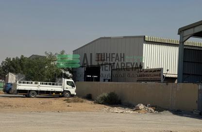مستودع - استوديو - 3 حمامات للبيع في الصجعة الصناعية - الصجعة - الشارقة