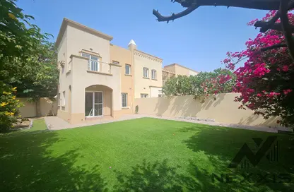 فيلا - 2 غرف نوم - 3 حمامات للايجار في الينابيع 11 - الينابيع - دبي