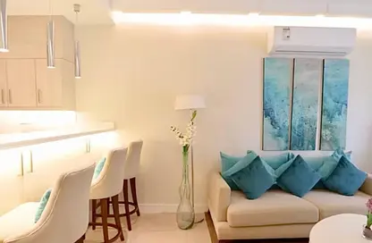 Apartment - Studio - 1 Bathroom for sale in Golf Views Seven City - Jumeirah Lake Towers - Dubai