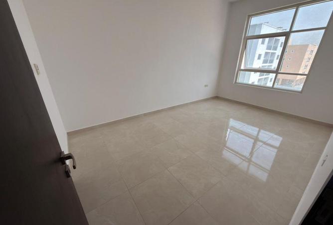 58193630 - Property Image 3