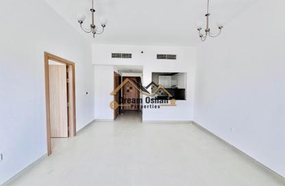 شقة - غرفة نوم - 2 حمامات للايجار في السكن الإمبراطوري - المدينة العالمية المرحلة 2 - 4 الورسان - الورسان - دبي