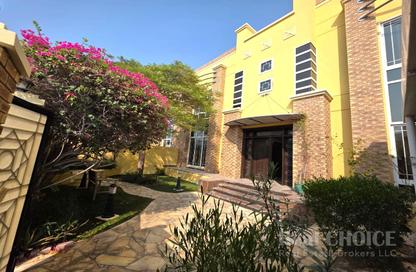 Villa - 5 Bedrooms - 6 Bathrooms for rent in Umm Suqeim 1 - Umm Suqeim - Dubai Villa - 5 Bedrooms - 6 Bathrooms for rent in Umm Suqeim 1 - Umm Suqeim - Dubai