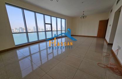 Apartment - 3 Bedrooms - 5 Bathrooms for rent in Al Majaz 3 - Al Majaz - Sharjah