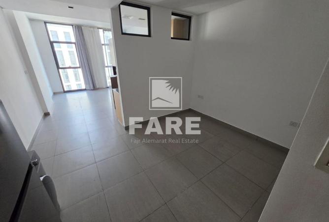 130214003 - Property Image 2